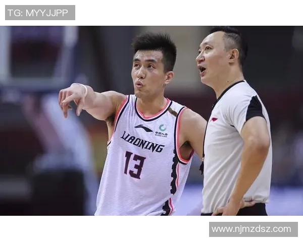 赛后复盘分析成都篮球队与南京篮球队的状态与表现对比 赛后复盘分析成都篮球队与南京篮球队的状态与表现对比