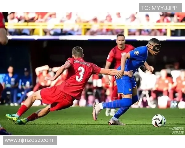 足球明星专属看球包间揭秘球迷们的梦想观赛体验与豪华享受 足球明星专属看球包间揭秘球迷们的梦想观赛体验与豪华享受