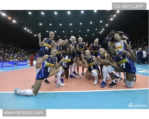 重庆羽毛球队配合排名创新高展现团队实力与竞技精神 重庆羽毛球队配合排名创新高展现团队实力与竞技精神